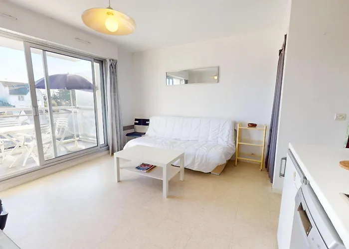 De L Ocean Apartment *